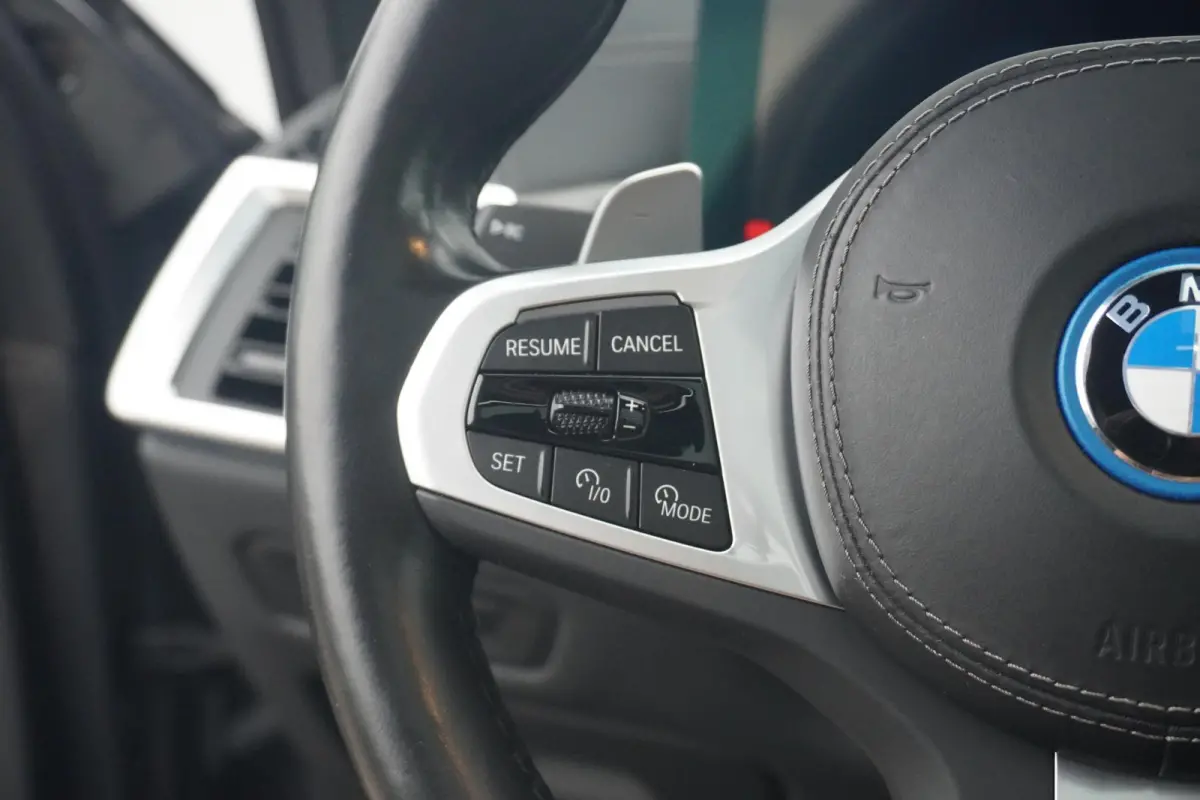 xDrive50e | M Sportpakket Pro | Panoramadak | Harman Kardon | Driving Assistant Professional | Stoelventilatie | Trekhaak