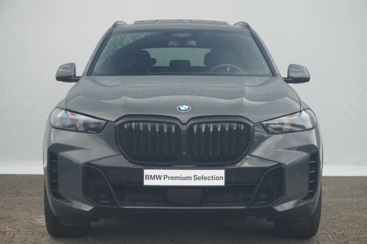 xDrive50e | M Sportpakket Pro | Panoramadak | Harman Kardon | Driving Assistant Professional | Stoelventilatie | Trekhaak