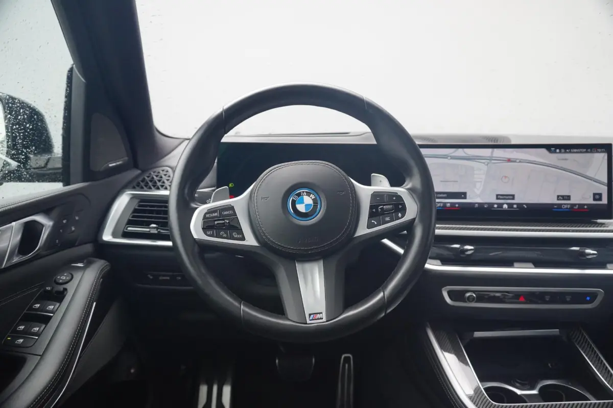 xDrive50e | M Sportpakket Pro | Panoramadak | Harman Kardon | Driving Assistant Professional | Stoelventilatie | Trekhaak