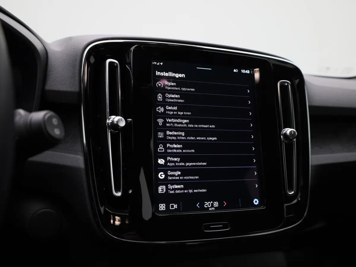 Core | Apple Carplay/Android | Navigatie | Achteruitrijcamera |