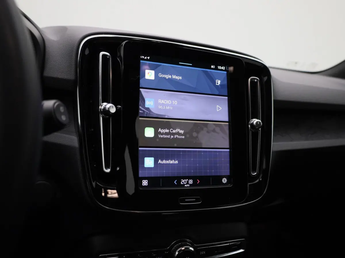 Core | Apple Carplay/Android | Navigatie | Achteruitrijcamera |