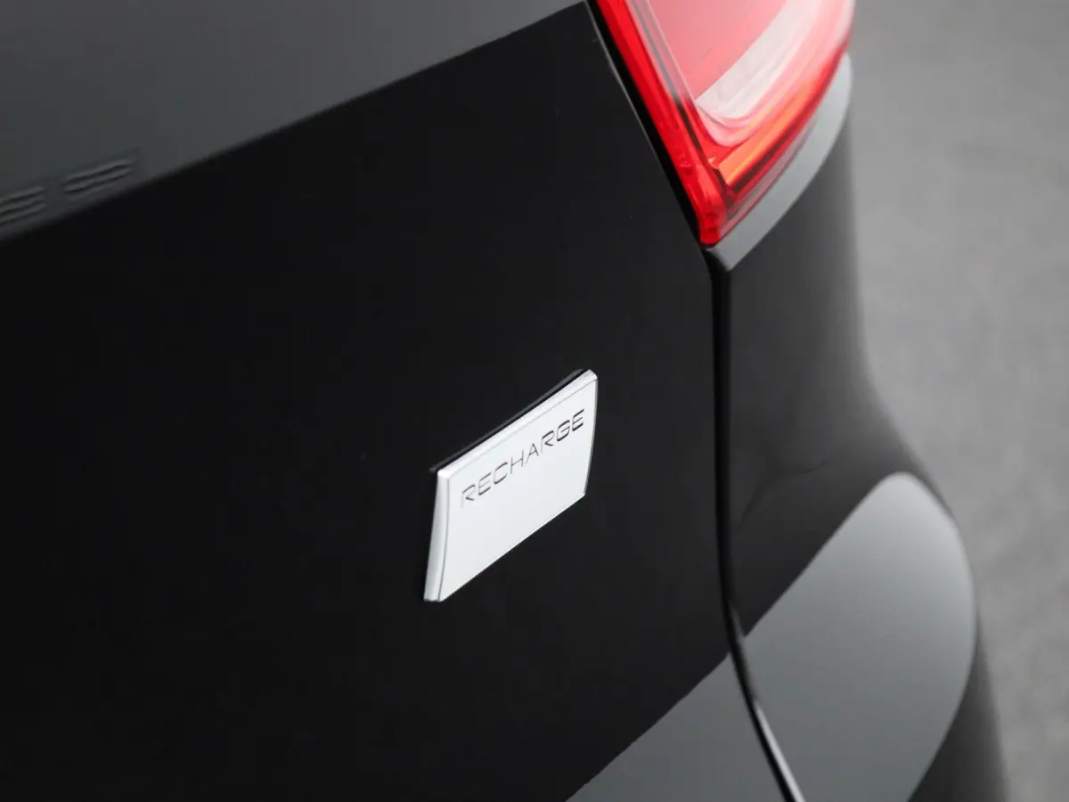 Core | Apple Carplay/Android | Navigatie | Achteruitrijcamera |