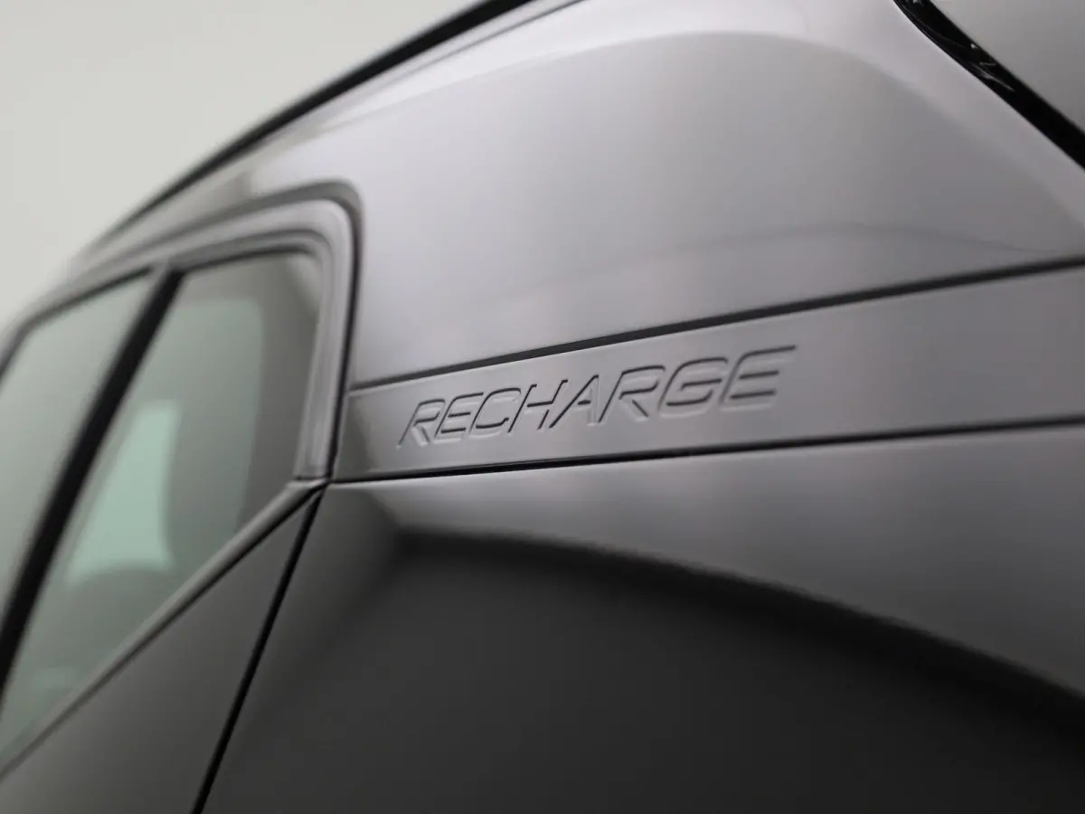 Core | Apple Carplay/Android | Navigatie | Achteruitrijcamera |