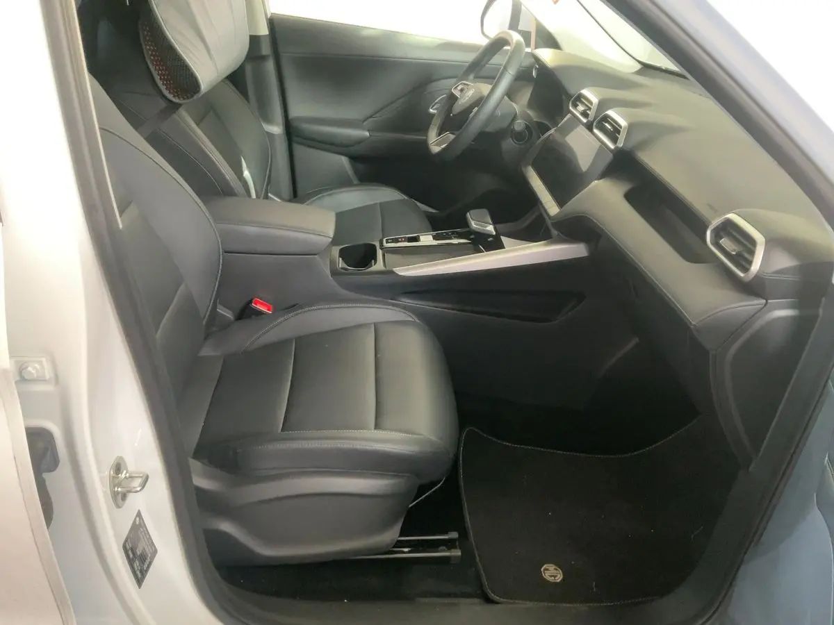 1.5 HYBRID+ LUXURY 360 Camera | Keyless | Stoelverwarming
