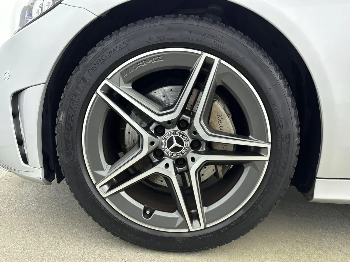 160 Business Solution AMG Plus Upgrade Edition | Navigatie | Sfeerverlichting | Trekhaak | LED Verlichting | Stoelverwarming |