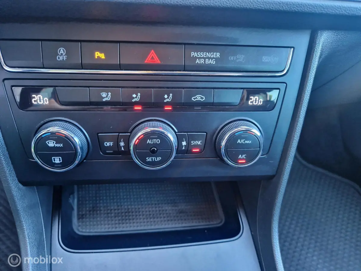 1.0 EcoTSI Style Business Intense