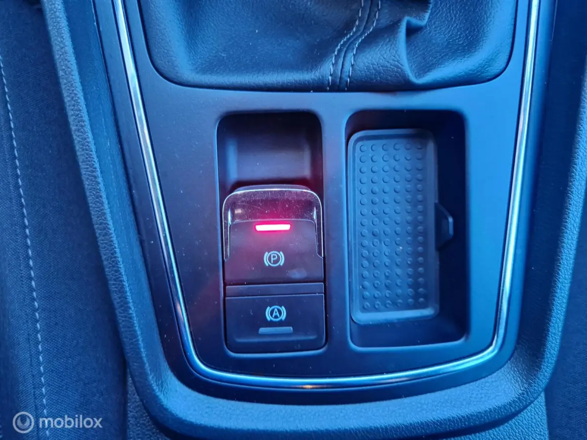 1.0 EcoTSI Style Business Intense