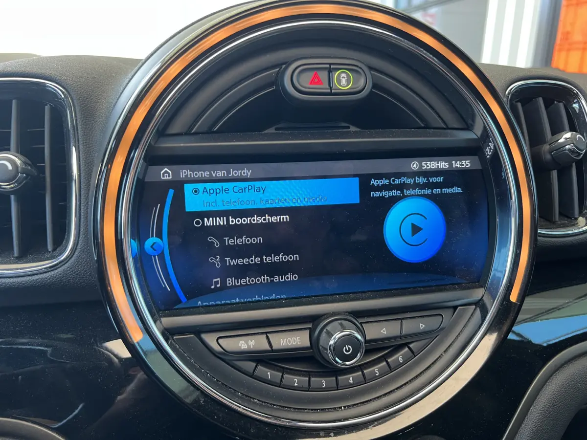 1.5 Cooper ALL4 Chili | AUTOMAAT | HEAD-UP DISPLAY | LEDER | SCHUIF/KANTELDAK | CARPLAY | HARMAN/KARDON | CAMERA | NAVI | CRUISE CONTROL ADAPTIEF | PDC V+A | CLIMATE CONTROL | LMV 19'' | STO
