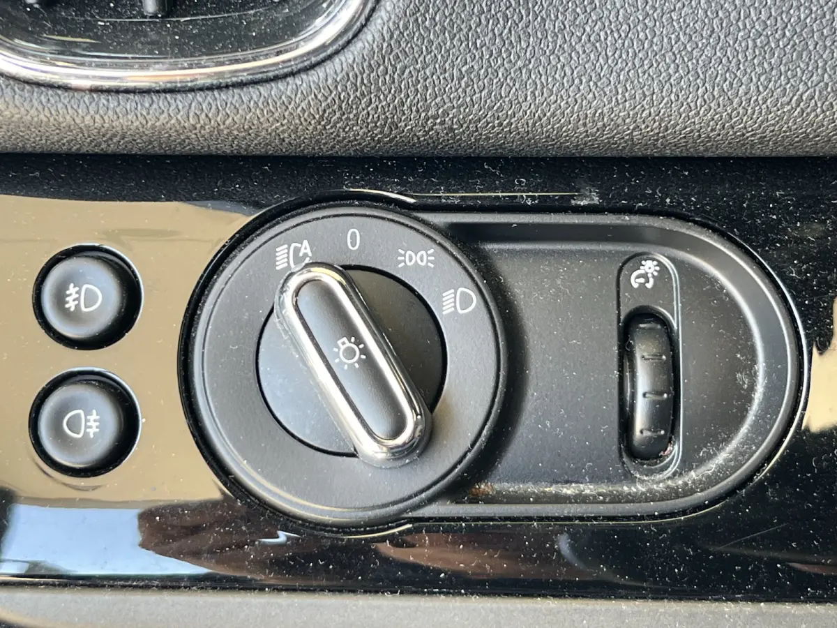 1.5 Cooper ALL4 Chili | AUTOMAAT | HEAD-UP DISPLAY | LEDER | SCHUIF/KANTELDAK | CARPLAY | HARMAN/KARDON | CAMERA | NAVI | CRUISE CONTROL ADAPTIEF | PDC V+A | CLIMATE CONTROL | LMV 19'' | STO