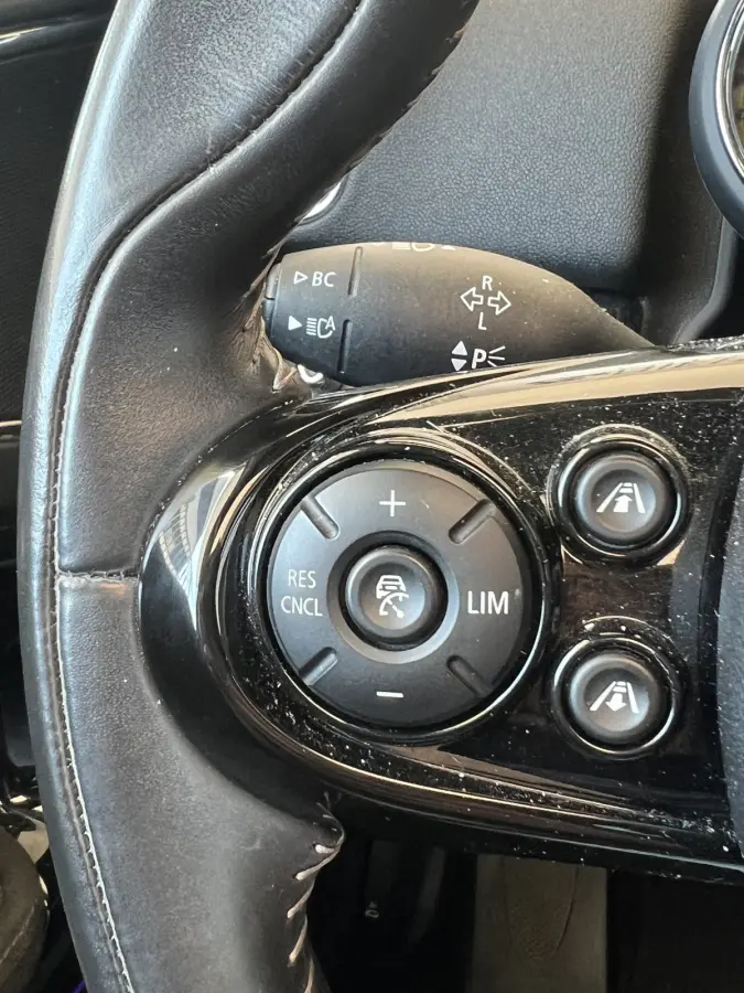 1.5 Cooper ALL4 Chili | AUTOMAAT | HEAD-UP DISPLAY | LEDER | SCHUIF/KANTELDAK | CARPLAY | HARMAN/KARDON | CAMERA | NAVI | CRUISE CONTROL ADAPTIEF | PDC V+A | CLIMATE CONTROL | LMV 19'' | STO