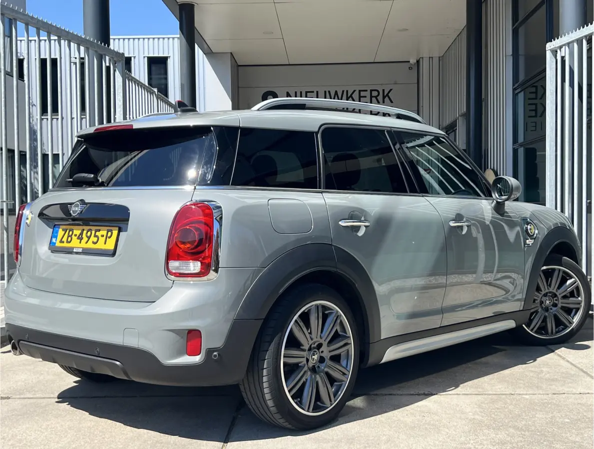 1.5 Cooper ALL4 Chili | AUTOMAAT | HEAD-UP DISPLAY | LEDER | SCHUIF/KANTELDAK | CARPLAY | HARMAN/KARDON | CAMERA | NAVI | CRUISE CONTROL ADAPTIEF | PDC V+A | CLIMATE CONTROL | LMV 19'' | STO