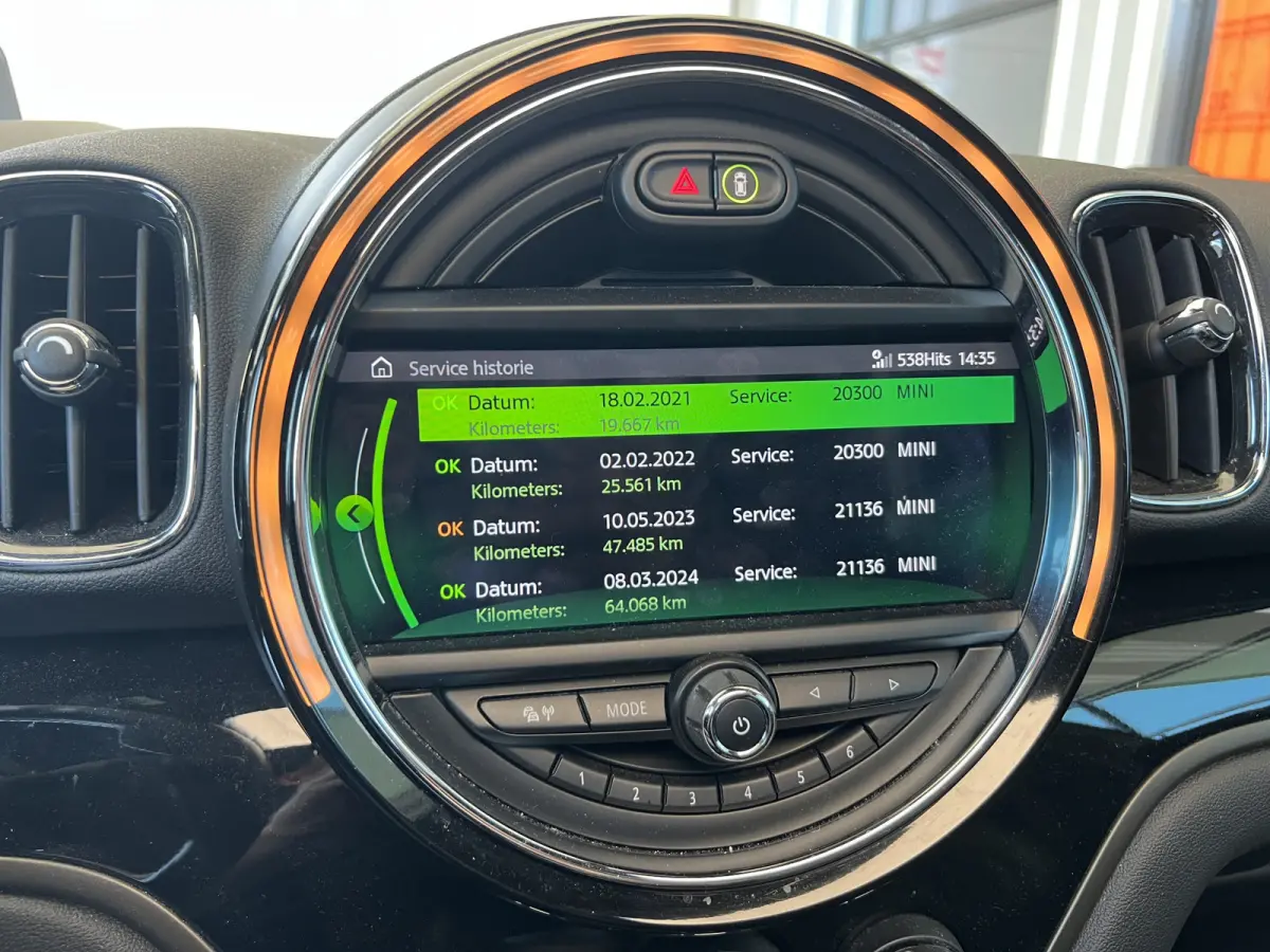1.5 Cooper ALL4 Chili | AUTOMAAT | HEAD-UP DISPLAY | LEDER | SCHUIF/KANTELDAK | CARPLAY | HARMAN/KARDON | CAMERA | NAVI | CRUISE CONTROL ADAPTIEF | PDC V+A | CLIMATE CONTROL | LMV 19'' | STO