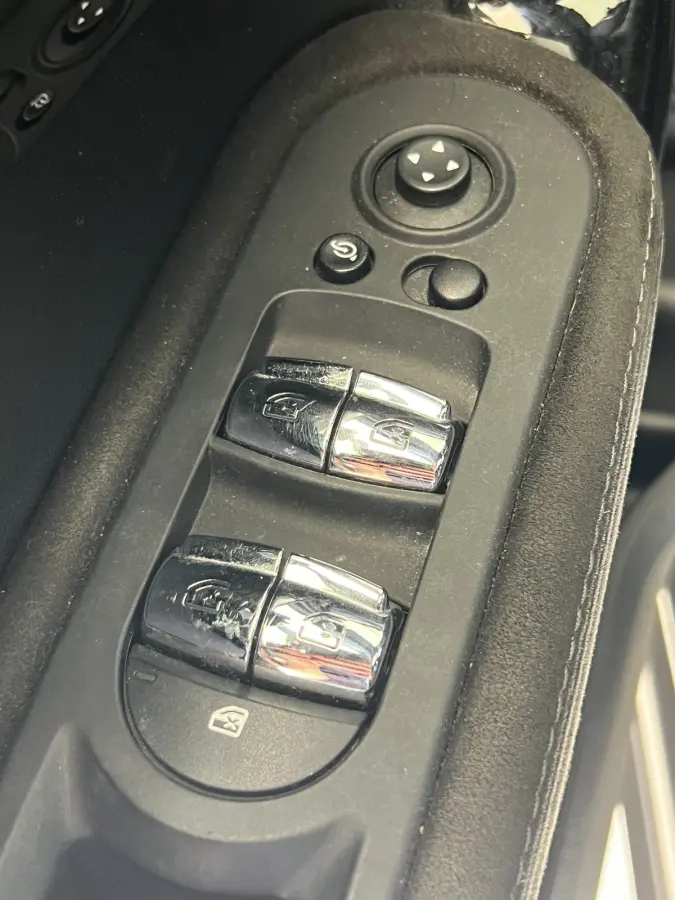 1.5 Cooper ALL4 Chili | AUTOMAAT | HEAD-UP DISPLAY | LEDER | SCHUIF/KANTELDAK | CARPLAY | HARMAN/KARDON | CAMERA | NAVI | CRUISE CONTROL ADAPTIEF | PDC V+A | CLIMATE CONTROL | LMV 19'' | STO