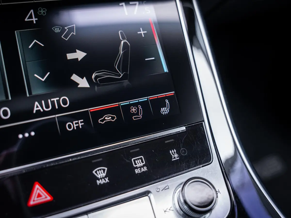 RSQ8 4.0 TFSI quattro Dynamic plus - AKRAP. l Carbon Pack l Ceramic l Pano