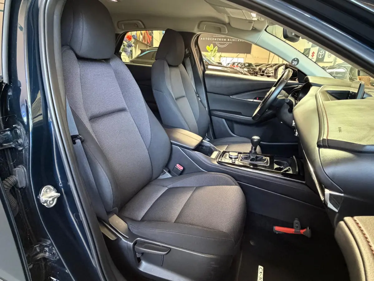 2.0 e-SkyActiv-X M Hybrid Sportive, head-upp display, stoelverwaming, Navi, Carplay