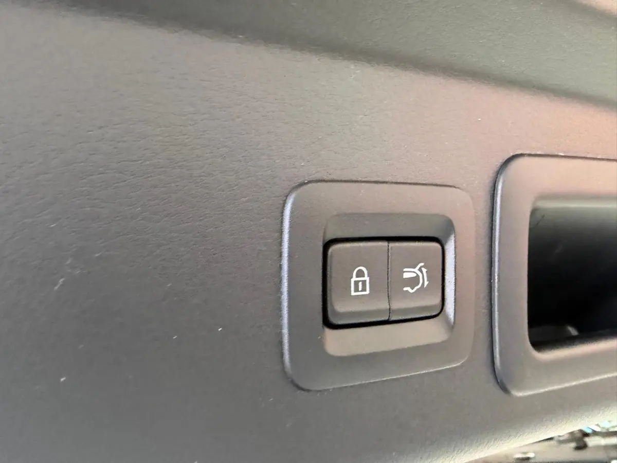 2.0 e-SkyActiv-X M Hybrid Sportive, head-upp display, stoelverwaming, Navi, Carplay