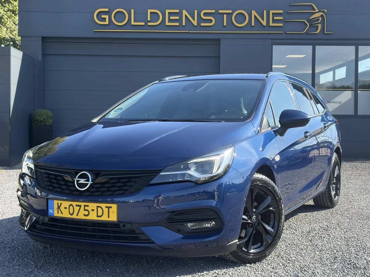 1.2 Ultimate ✓146pk✓2e Eigenaar✓Trekhaak✓Camera✓Carplay✓Navi✓Alcantara-Leder✓17''Lmv✓Stoelverw-Stuurverw✓Net beurt gehad✓Dodehoek✓Rijstrooksensor✓Pdc V+A✓6 Bak✓