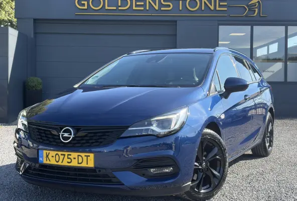 1.2 Ultimate ✓146pk✓2e Eigenaar✓Trekhaak✓Camera✓Carplay✓Navi✓Alcantara-Leder✓17''Lmv✓Stoelverw-Stuurverw✓Net beurt gehad✓Dodehoek✓Rijstrooksensor✓Pdc V+A✓6 Bak✓