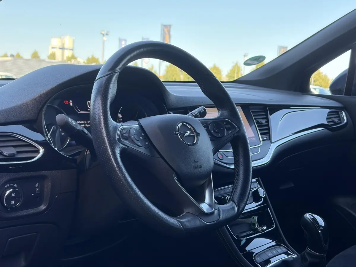 1.2 Ultimate ✓146pk✓2e Eigenaar✓Trekhaak✓Camera✓Carplay✓Navi✓Alcantara-Leder✓17''Lmv✓Stoelverw-Stuurverw✓Net beurt gehad✓Dodehoek✓Rijstrooksensor✓Pdc V+A✓6 Bak✓