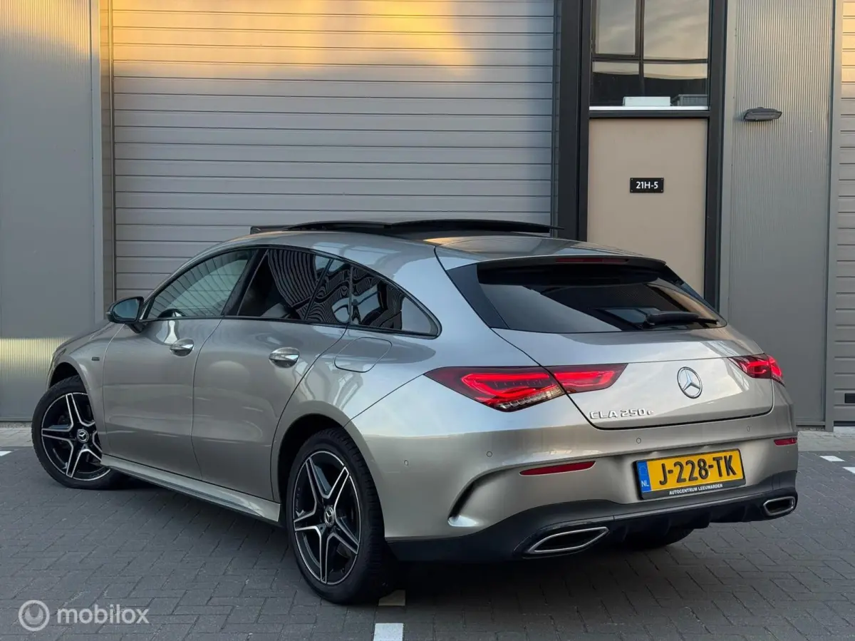 250e / Sfeer / Pano / 96% SOH / Keyless / Dealeronderhouden