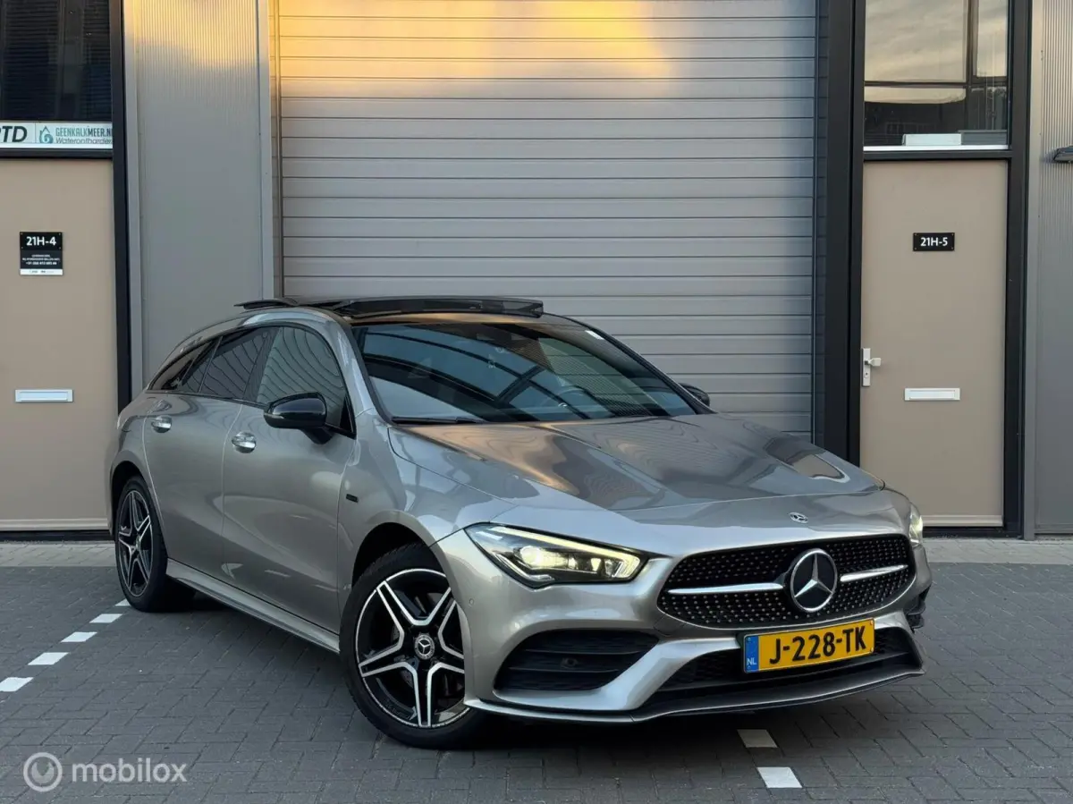 250e / Sfeer / Pano / 96% SOH / Keyless / Dealeronderhouden