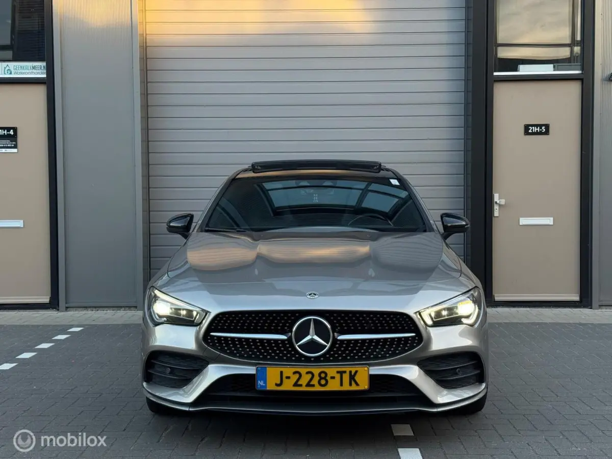 250e / Sfeer / Pano / 96% SOH / Keyless / Dealeronderhouden