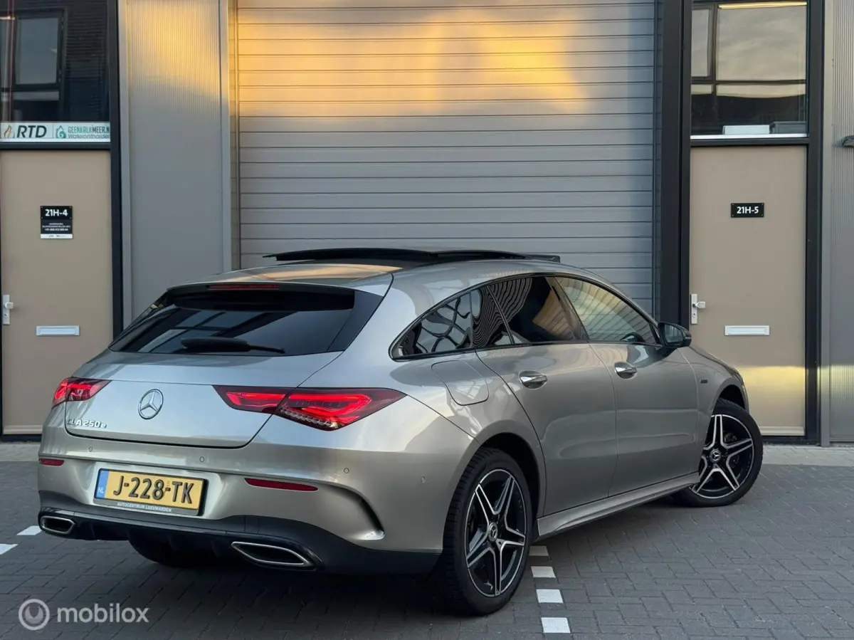 250e / Sfeer / Pano / 96% SOH / Keyless / Dealeronderhouden