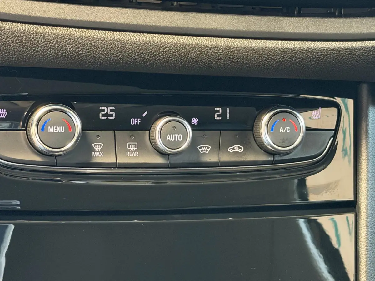 1.6 Turbo GS 225PK PHEV, Camera, Navi, Carplay, Stoel/Stuurverwarming.