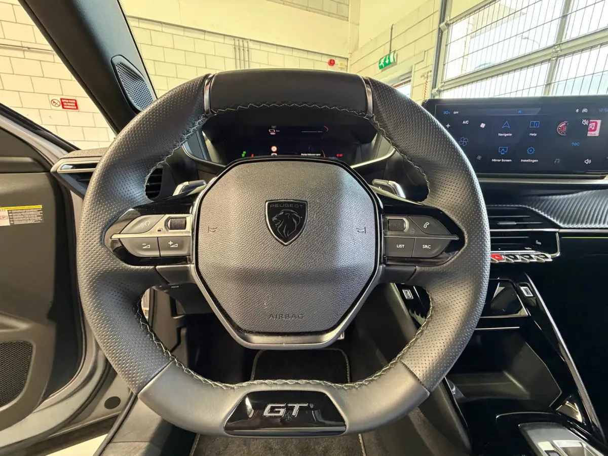 1.2 Hybrid 145 GT Automaat, Elektrische Stoelen, Stoelverwarming, Navi, Camera, Alcantara