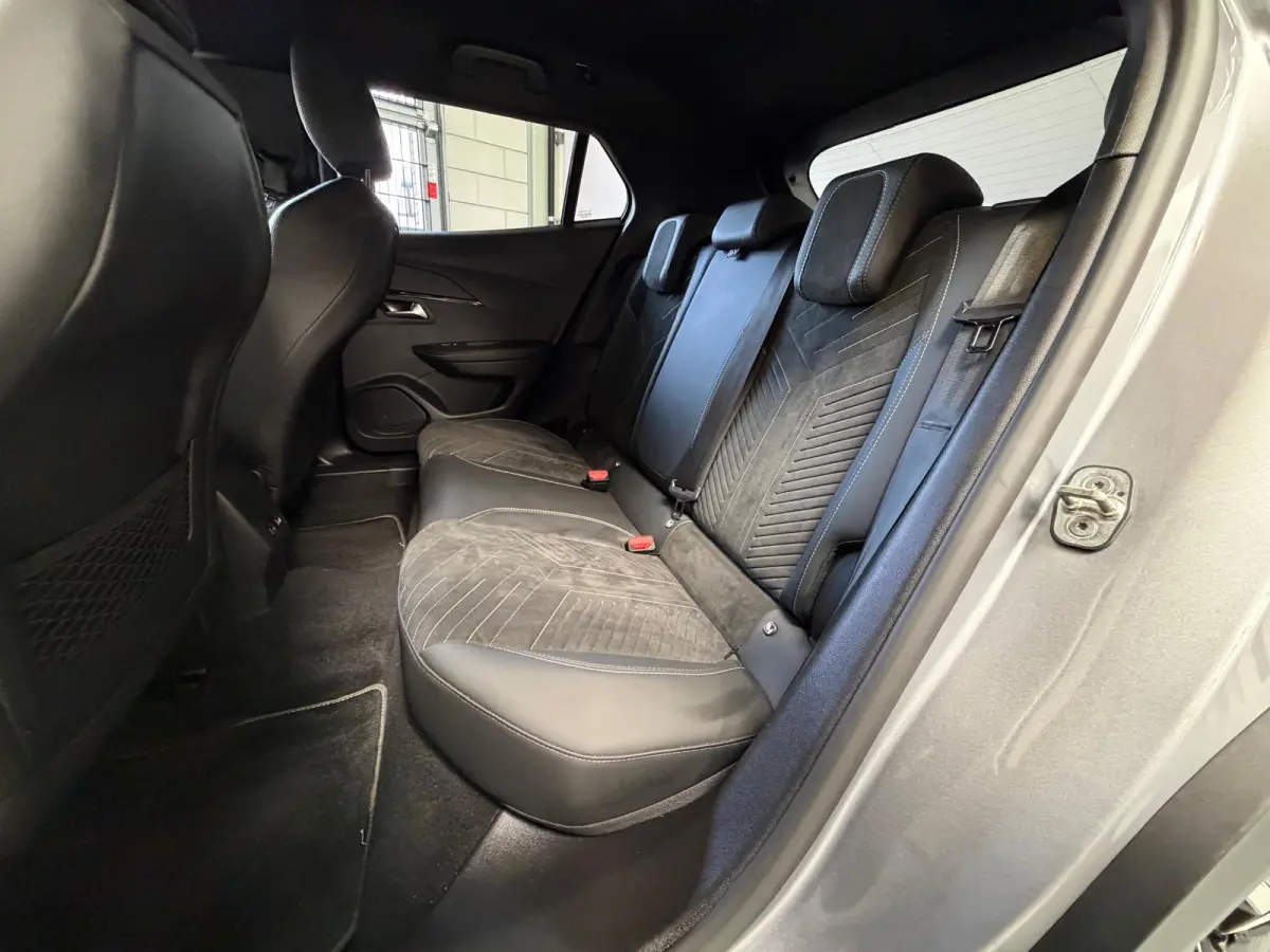 1.2 Hybrid 145 GT Automaat, Elektrische Stoelen, Stoelverwarming, Navi, Camera, Alcantara