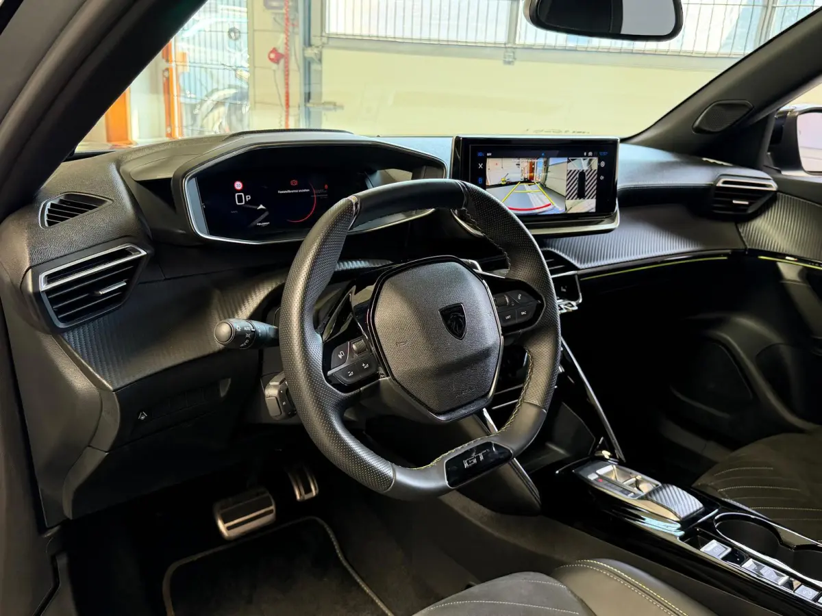 1.2 Hybrid 145 GT Automaat, Elektrische Stoelen, Stoelverwarming, Navi, Camera, Alcantara