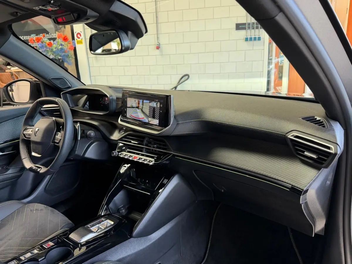 1.2 Hybrid 145 GT Automaat, Elektrische Stoelen, Stoelverwarming, Navi, Camera, Alcantara