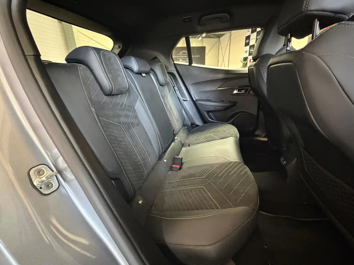 1.2 Hybrid 145 GT Automaat, Elektrische Stoelen, Stoelverwarming, Navi, Camera, Alcantara