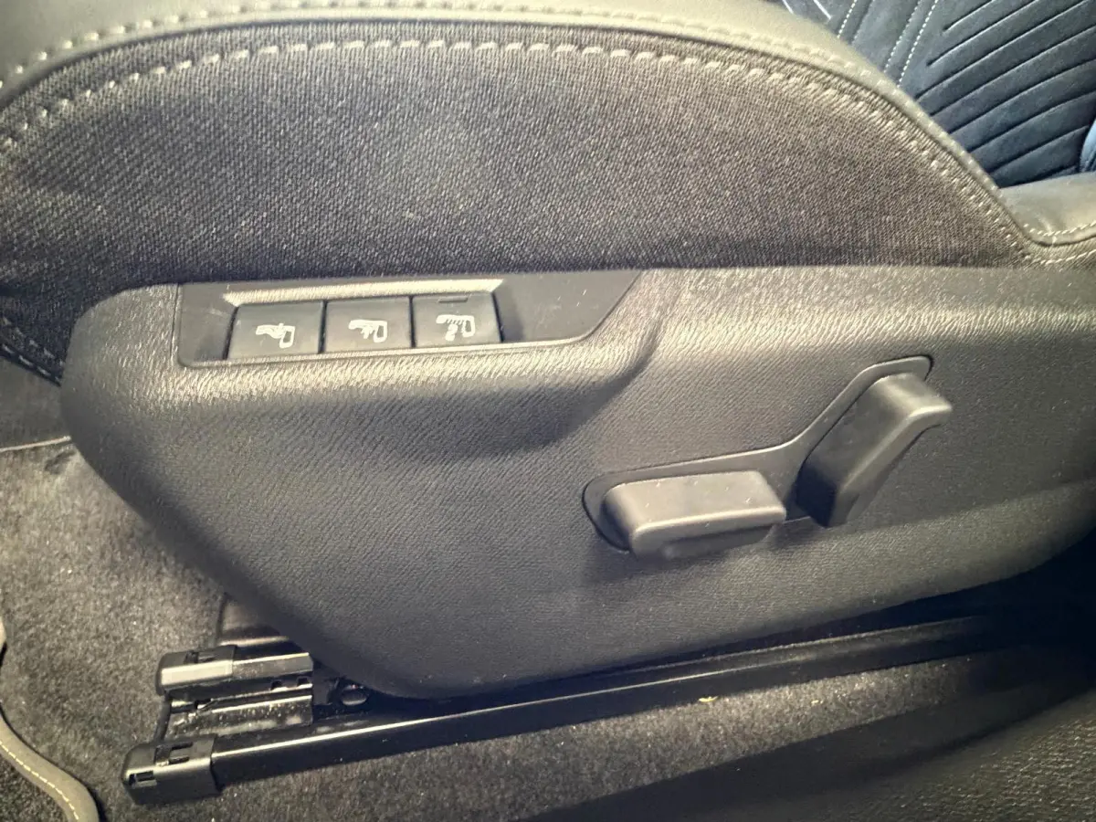 1.2 Hybrid 145 GT Automaat, Elektrische Stoelen, Stoelverwarming, Navi, Camera, Alcantara