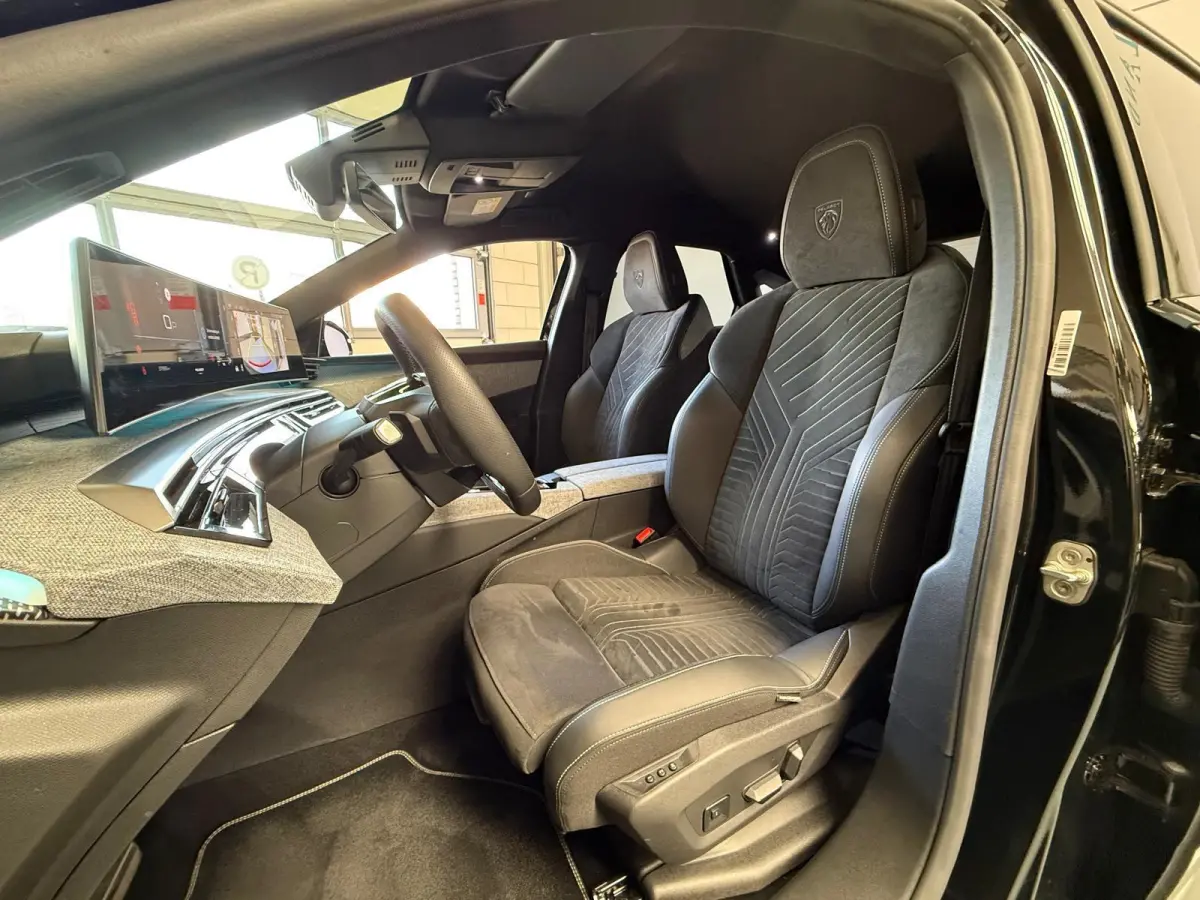 1.2 Hybrid 145 GT Automaat, Navi, Camera, Massage stoelen, Stoel/Stuurverwarming