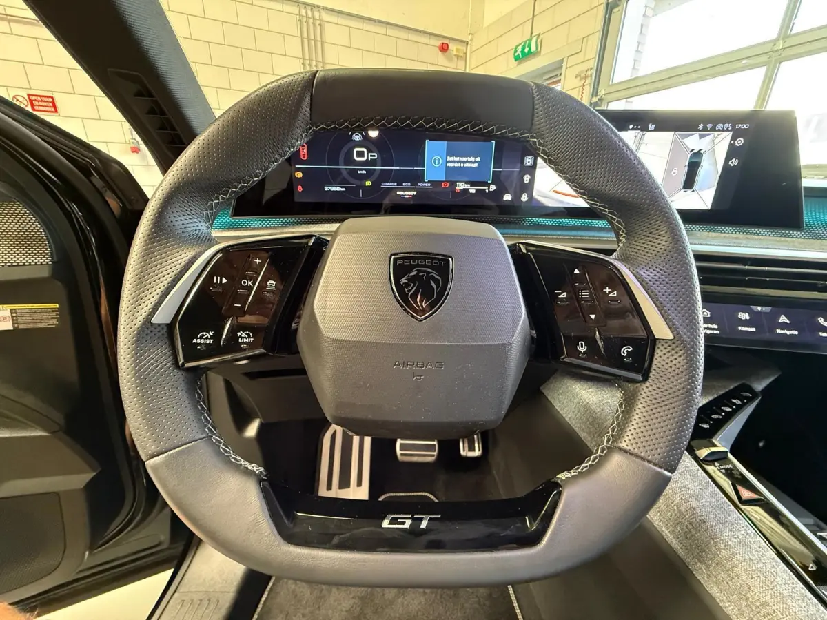 1.2 Hybrid 145 GT Automaat, Navi, Camera, Massage stoelen, Stoel/Stuurverwarming
