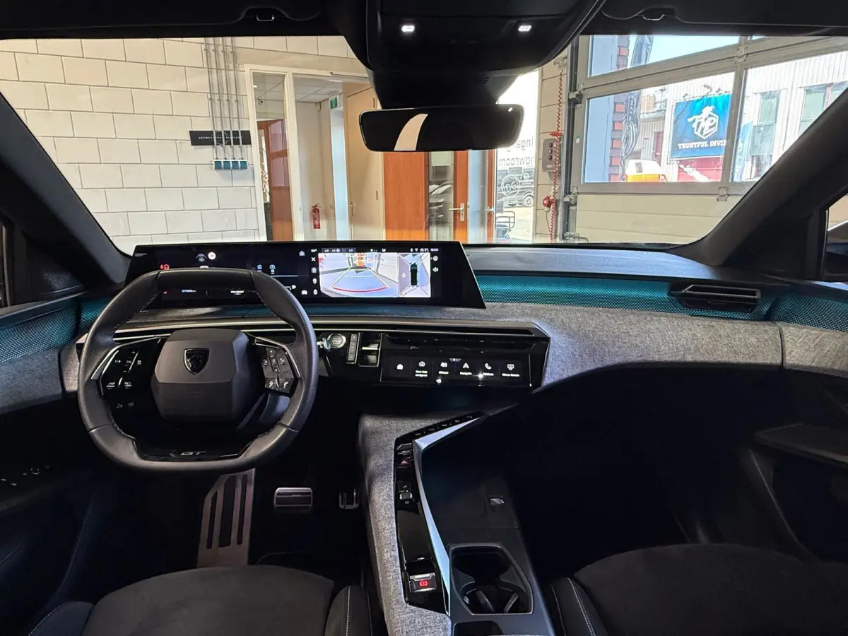 1.2 Hybrid 145 GT Automaat, Navi, Camera, Massage stoelen, Stoel/Stuurverwarming