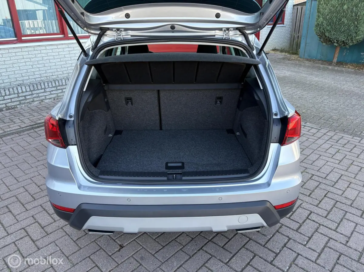 1.0 TSI Style Business Connect