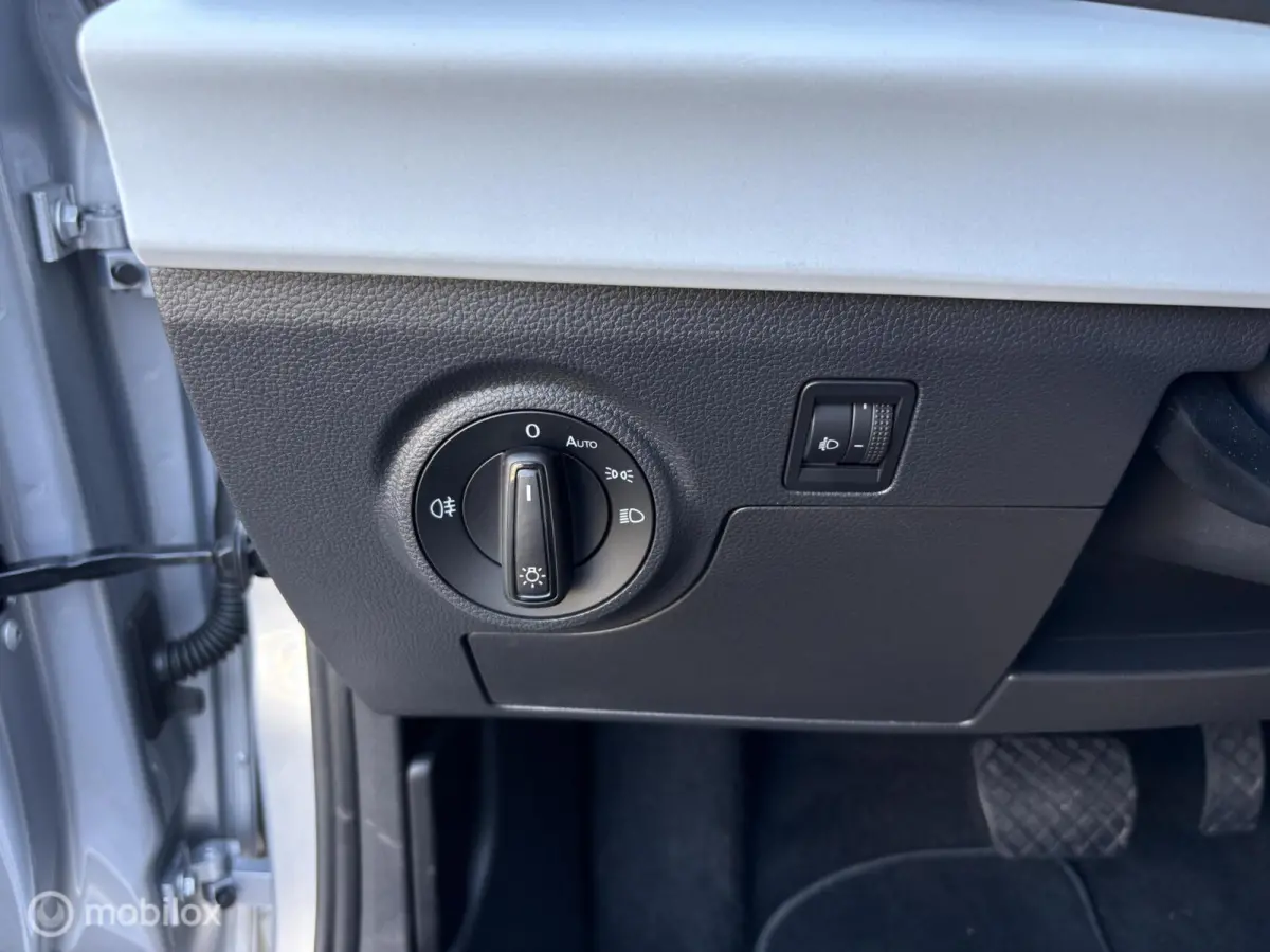 1.0 TSI Style Business Connect