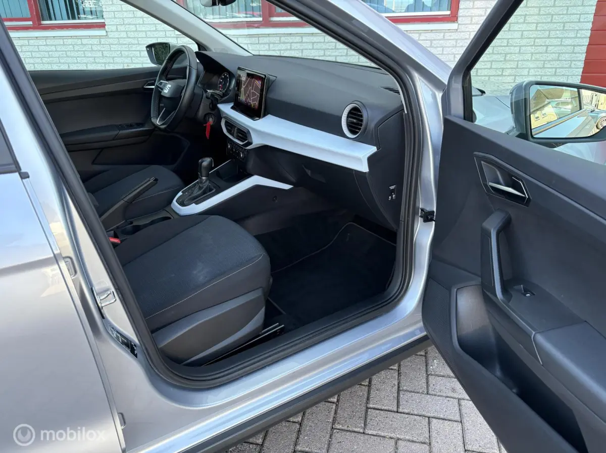 1.0 TSI Style Business Connect