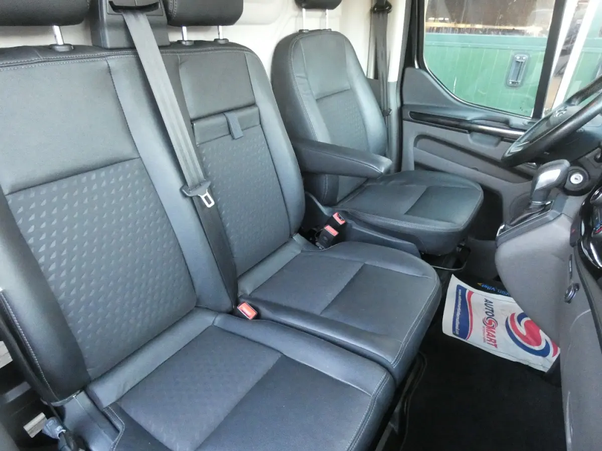 320 2.0 TDCI L2H1 Sport* navi/cam*xenon*