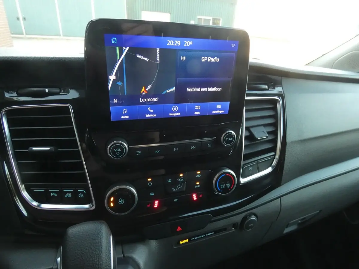 320 2.0 TDCI L2H1 Sport* navi/cam*xenon*