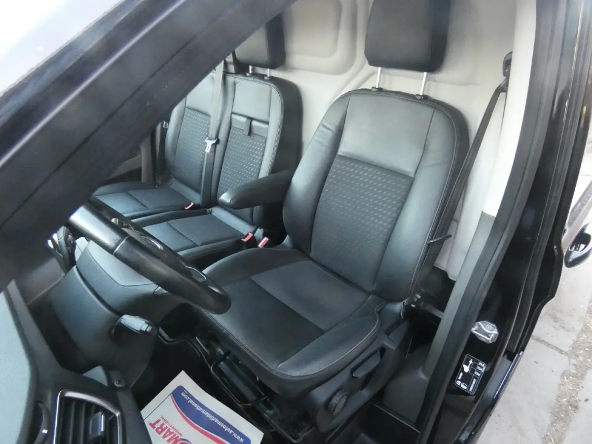 320 2.0 TDCI L2H1 Sport* navi/cam*xenon*
