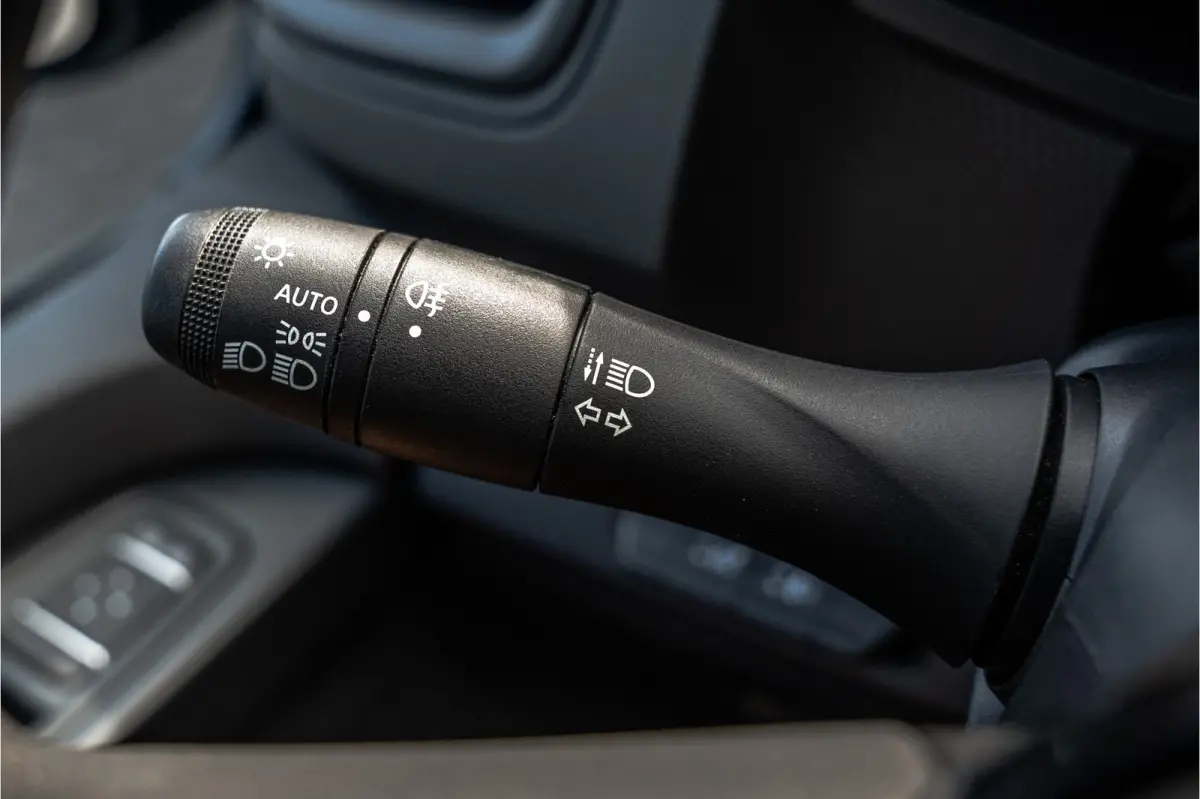 **2.0 dCi 110 L2H1 | 3-Zits | 110 PK | LED | Cruise | Navi | Airco | Trekhaak**