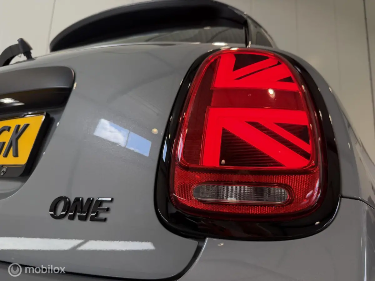 1.5 One Classic , Navi|Led|Piano black ext.|Keyless|Carplay|Jcw Lmv|1e Eig.