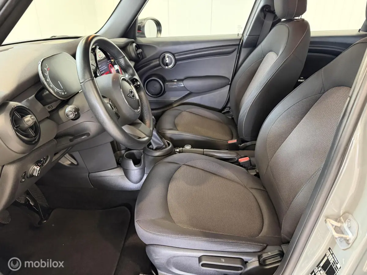 1.5 One Classic , Navi|Led|Piano black ext.|Keyless|Carplay|Jcw Lmv|1e Eig.