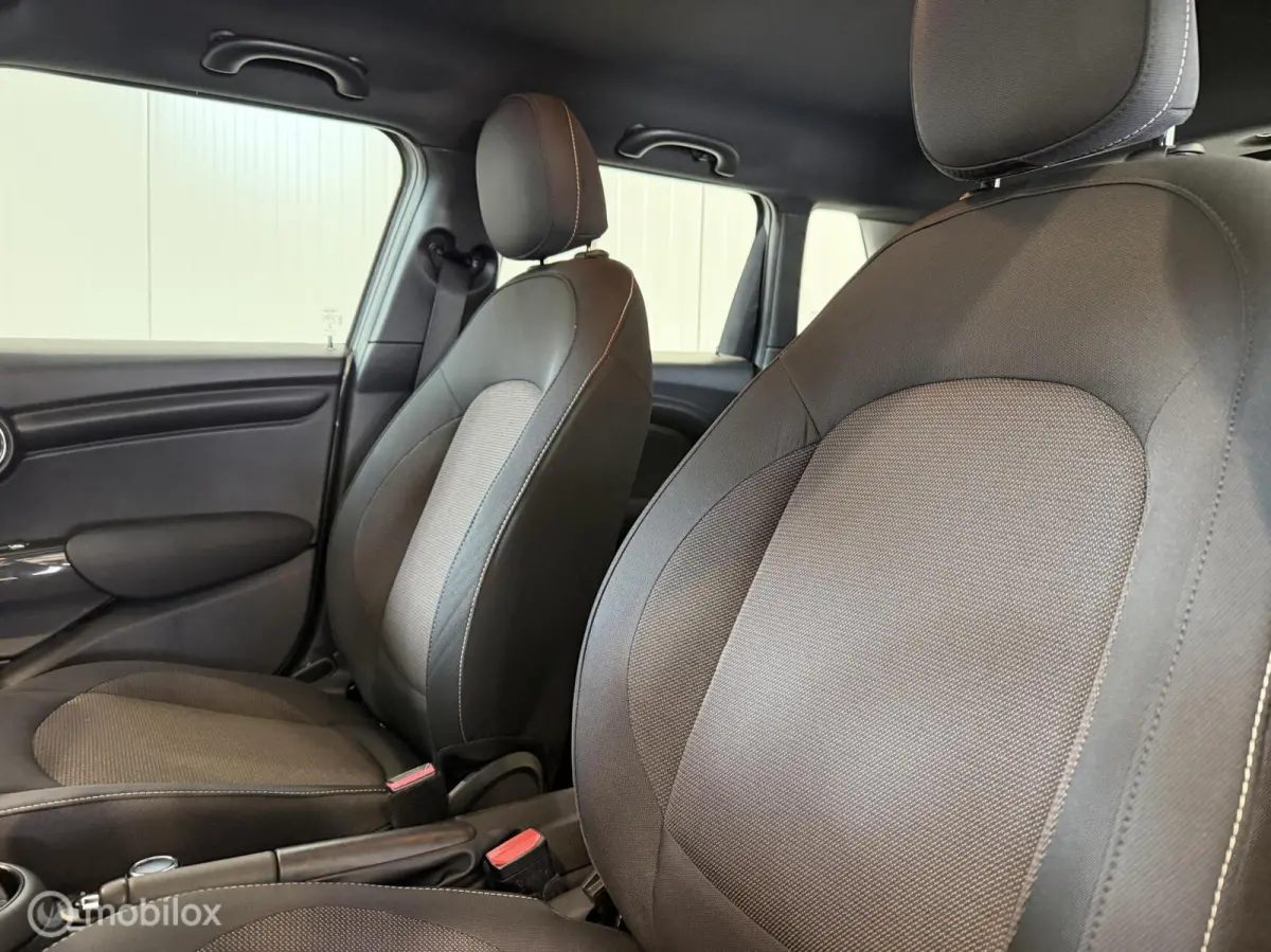 1.5 One Classic , Navi|Led|Piano black ext.|Keyless|Carplay|Jcw Lmv|1e Eig.