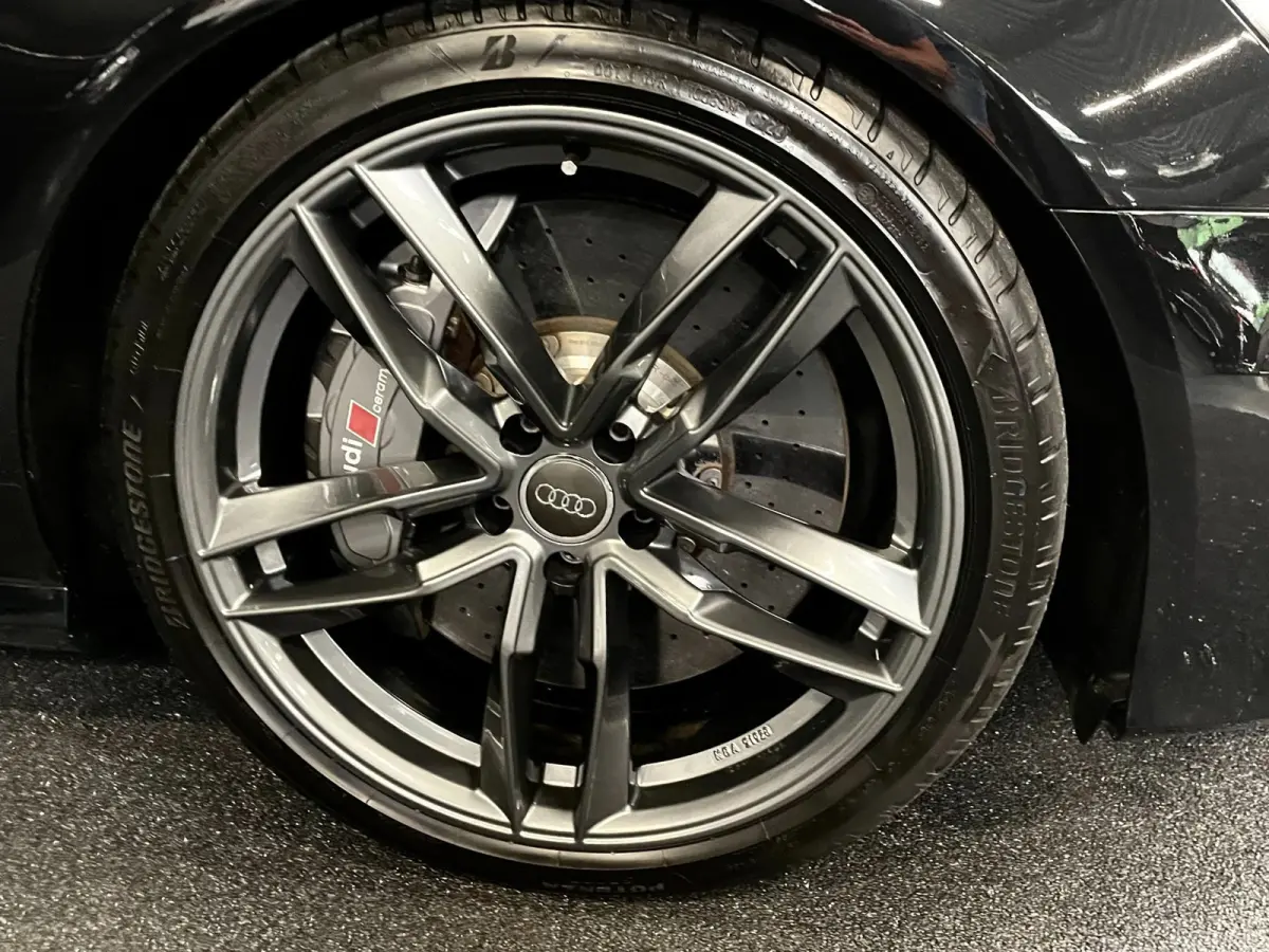 Limousine 4.0 TFSI quattro 570 PK KERAMIC GLASDAK HUD RS BEKLEDING