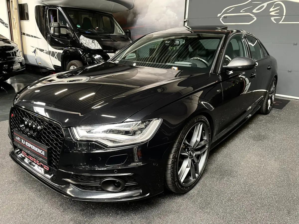Limousine 4.0 TFSI quattro 570 PK KERAMIC GLASDAK HUD RS BEKLEDING