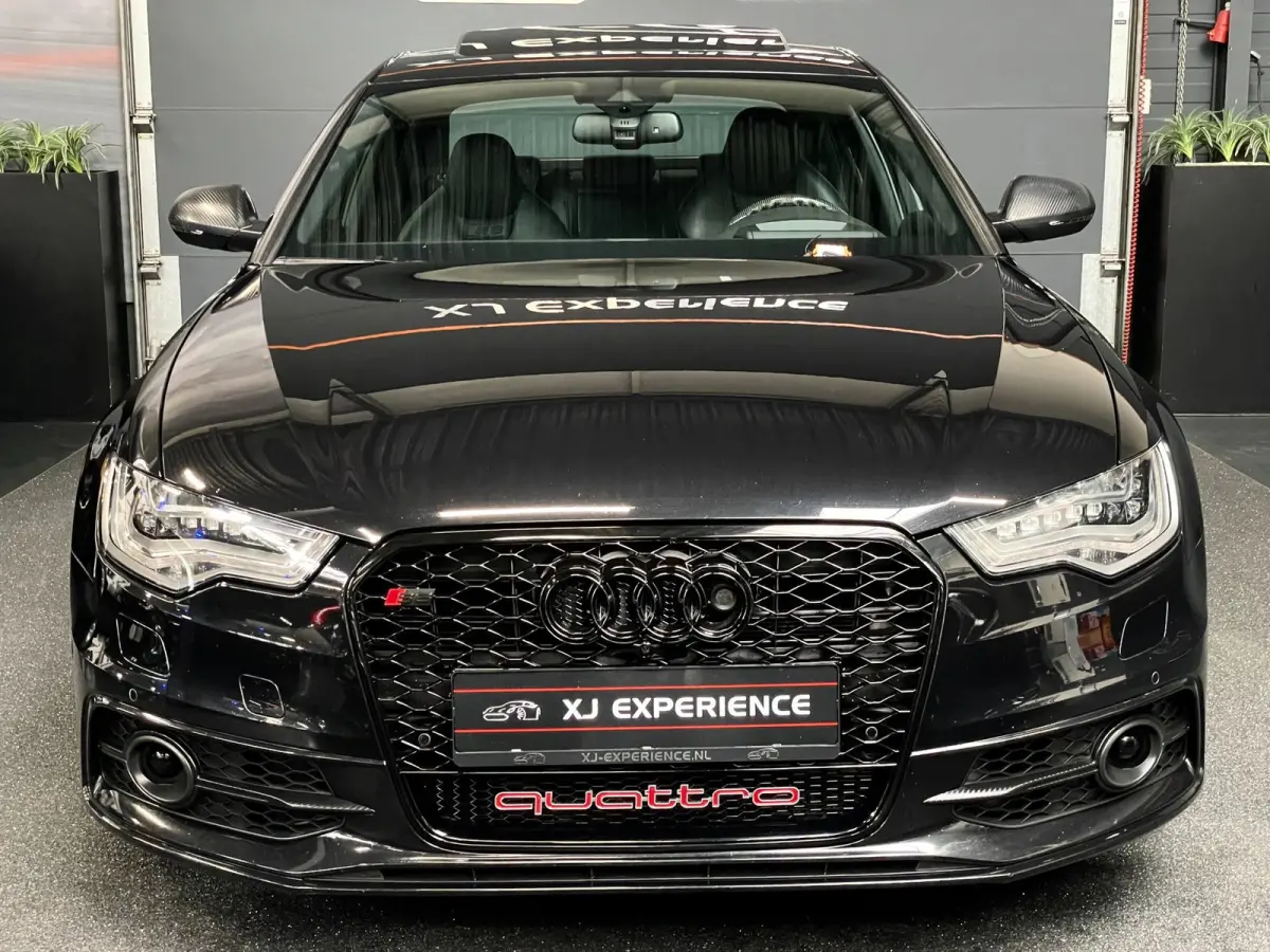 Limousine 4.0 TFSI quattro 570 PK KERAMIC GLASDAK HUD RS BEKLEDING